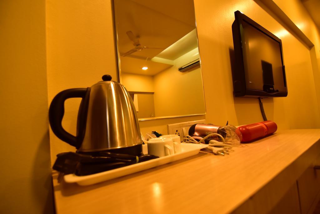 My Bizz Hotel Sapna Pune Exterior photo