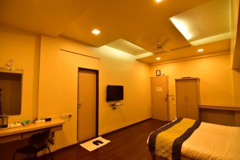 My Bizz Hotel Sapna Pune Exterior photo